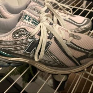 New Balance 1906R Sneakers